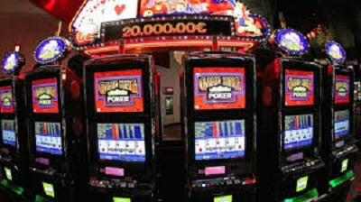 Are video poker machines really random?